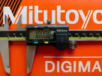 Mitutoyo LCD Digital Vernier Calipers 150/200/300mm 500-197-20 Stainless Steel Electronic Measuring Caliper 8in thumbnail